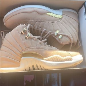 Jordan 12’s Women Size 8